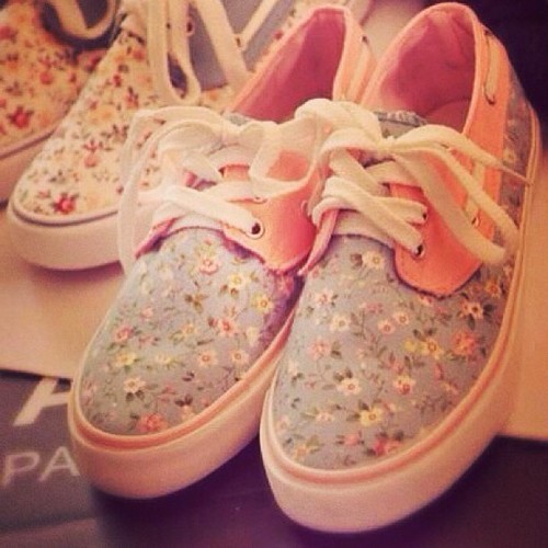 yes I’ll wear them please !! (not my photo) on @weheartit.com - http://whrt.it/13fH3Jp