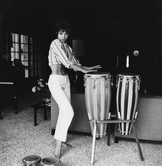 annies-classic-beauties:  Classic Beauties Play Musical Instruments: Part 1