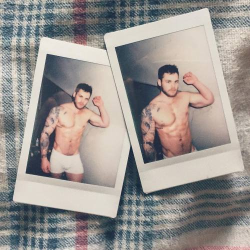 matthewcamp:  #polaroid #instaboy #matthewcamp #fuckyeahmatthewcamp #pump #dumper #stevediamond #intimate #tightywhities #meatlover #cuddleweather