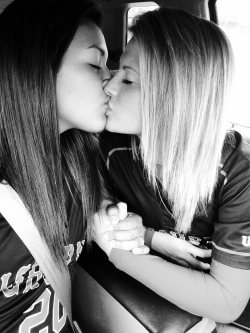 lovel-ylesbian:  