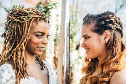 thesadnessrabbit:lilbittydragon:girls-can-get-married:Nimue and Morgan Le Fay https://offbeatbride.c