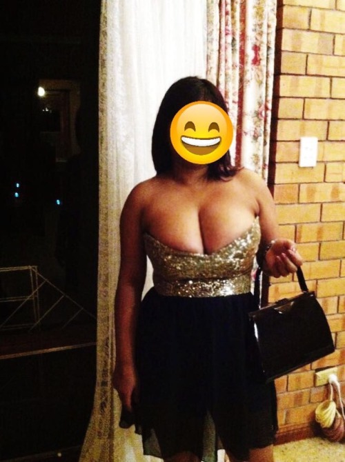 rachitsingh57: mumbaiswingers: rachitsingh57: Rachit always buys me off shoulder dress; I don’t min