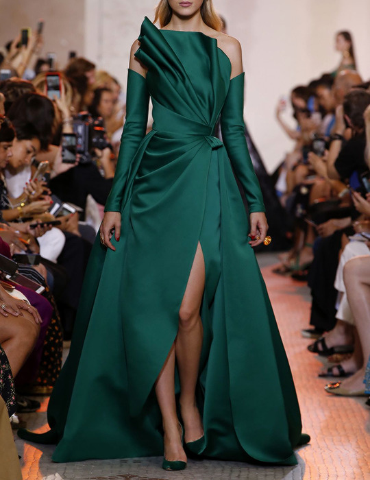 hautecouturesource:  Elie Saab Haute Couture Fall/Winter 2018-19