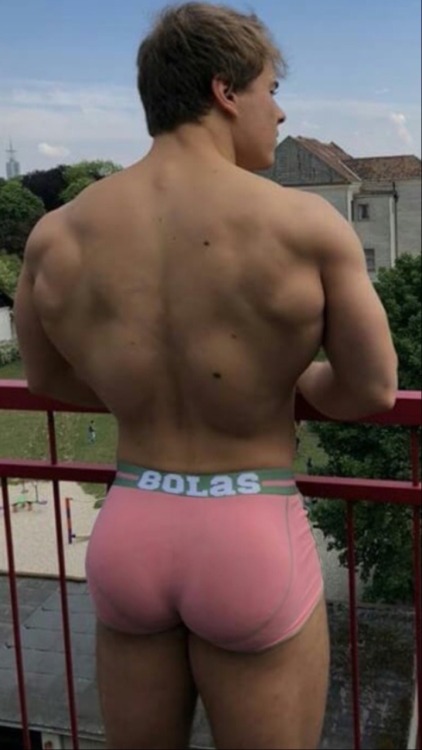 kensprof:  Real men wear pink