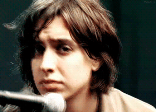 alex-turners-evil-twin: Julian Casablancas being cute/funny part 1