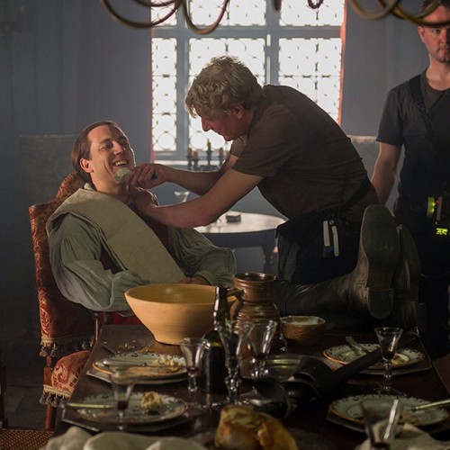 outlander-starz:  @Outlander_Starz: Wait - is that Black Jack smiling? #OutlanderSeries #STARZ #BlackJack #Shaving 