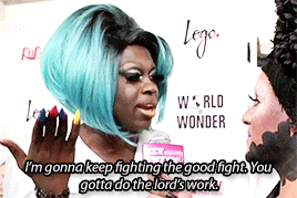 bobthedankmeme:  Bob spilling the T at the finale ± 