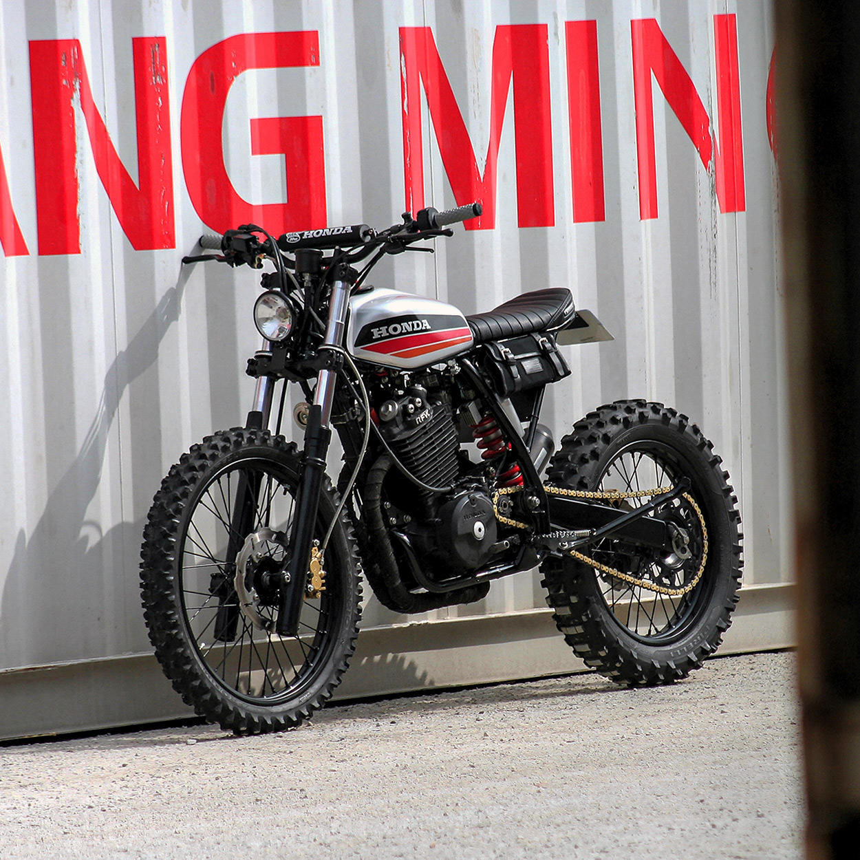 caferacerpasion:  Honda XR600R Street Tracker - Dimitri Chaussinand | www.caferacerpasion.com