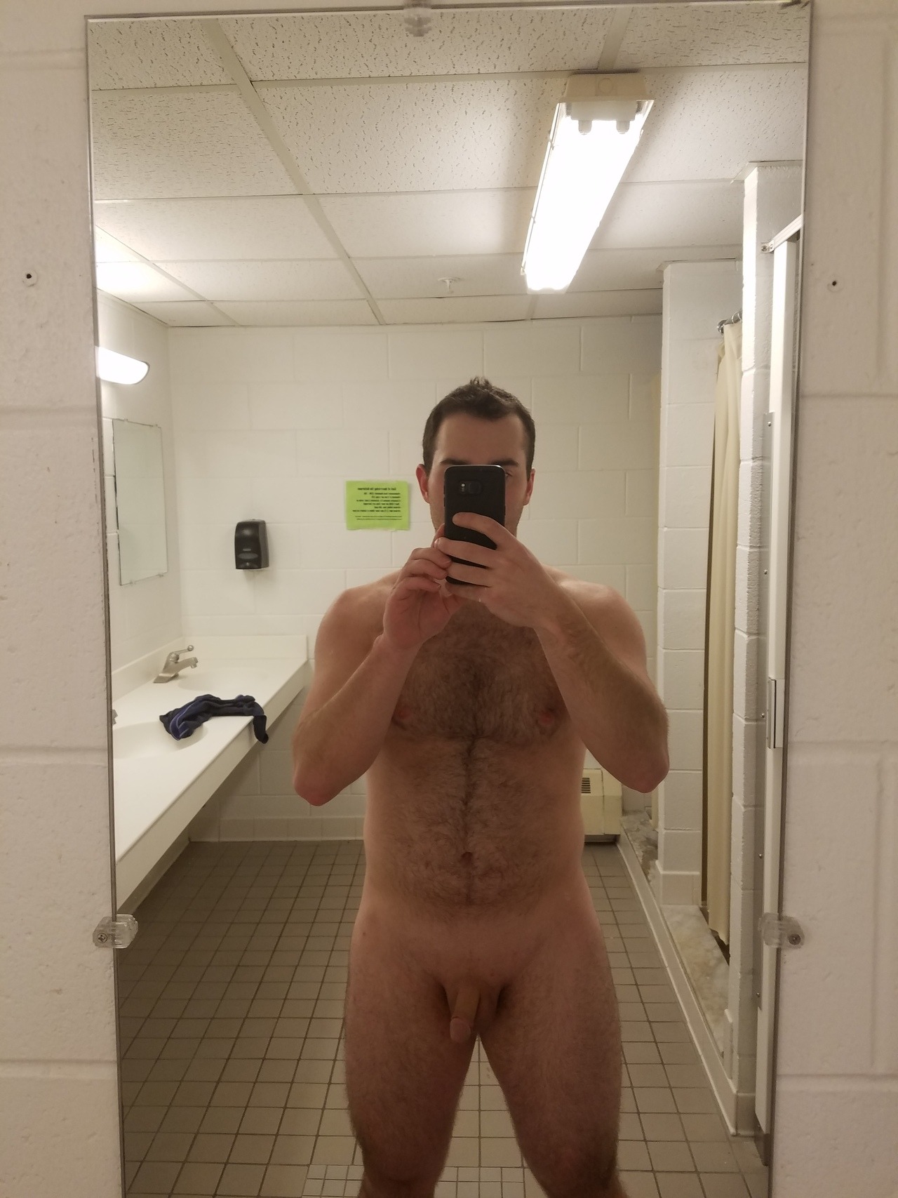 tinydickjock:  Hot small dick frat boy.  6 feet 185 pounds. 5 inches hard Thanks
