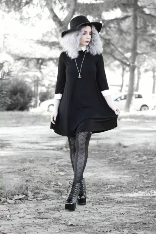 vanillasyndrome:  have so many similar dresses in my closet but I love them   (you can get this