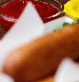 fatfatties:    Cheesy Fried Hot Dogs