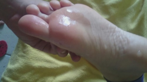 love to show off my feet!