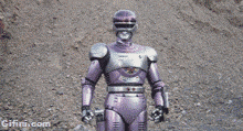 gifini:  Did you watch New RoboCop movie ? What about the old ones?