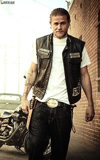warri0r-avatars:  Charlie Hunnam.
