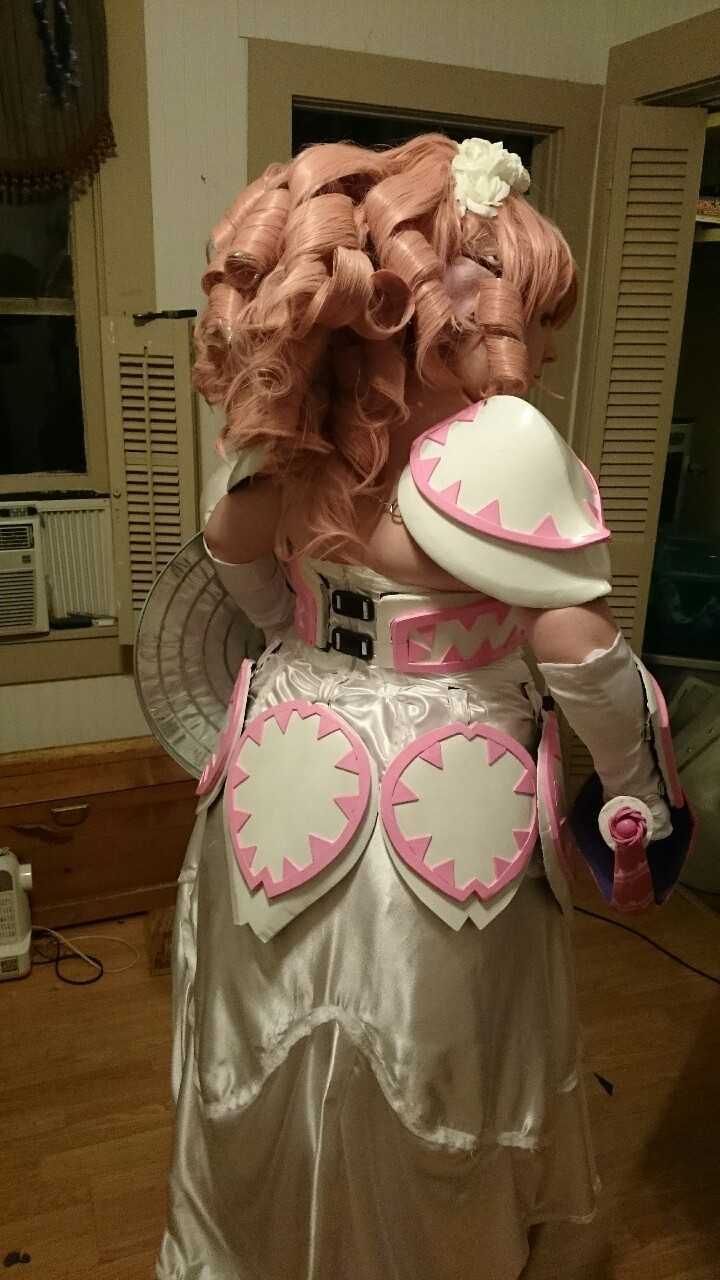 skelediddly:  milinili:  Guess what I finished~~~~~?  My armored Rose Quartz! It’s