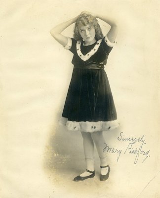 lottiepickford:Mary Pickford in costume for The poor little rich girl.
