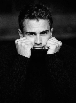 divergencedaily:  Theo James for Vanity Fair 2014 