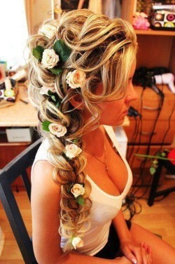 the-awesome-stuff:  Such pretty hairthe-awesome-stuff.tumblr.com