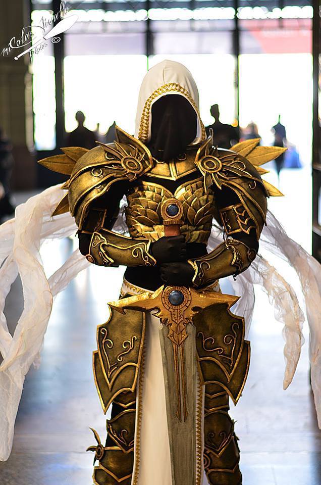 kamikame-cosplay:  Cosplayer: Fauna CosplayCharacter: Genderbender TyraelFrom: Diablo