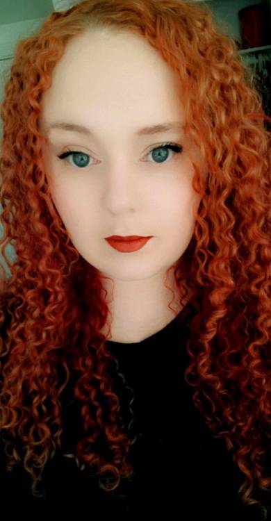 redhead-beauty:  I’m 34 tomorrow 🥺 I’m