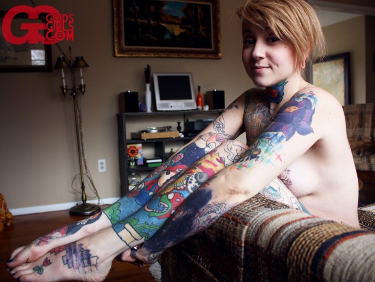 heyhuxleywhatsup:  Evie is lovely in her debut GodsGirls set!