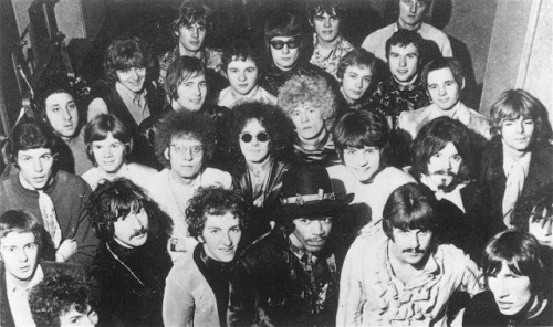 worldofhendrix: The Jimi Hendrix Experience and Pink Floyd during their 1967 UK tour.