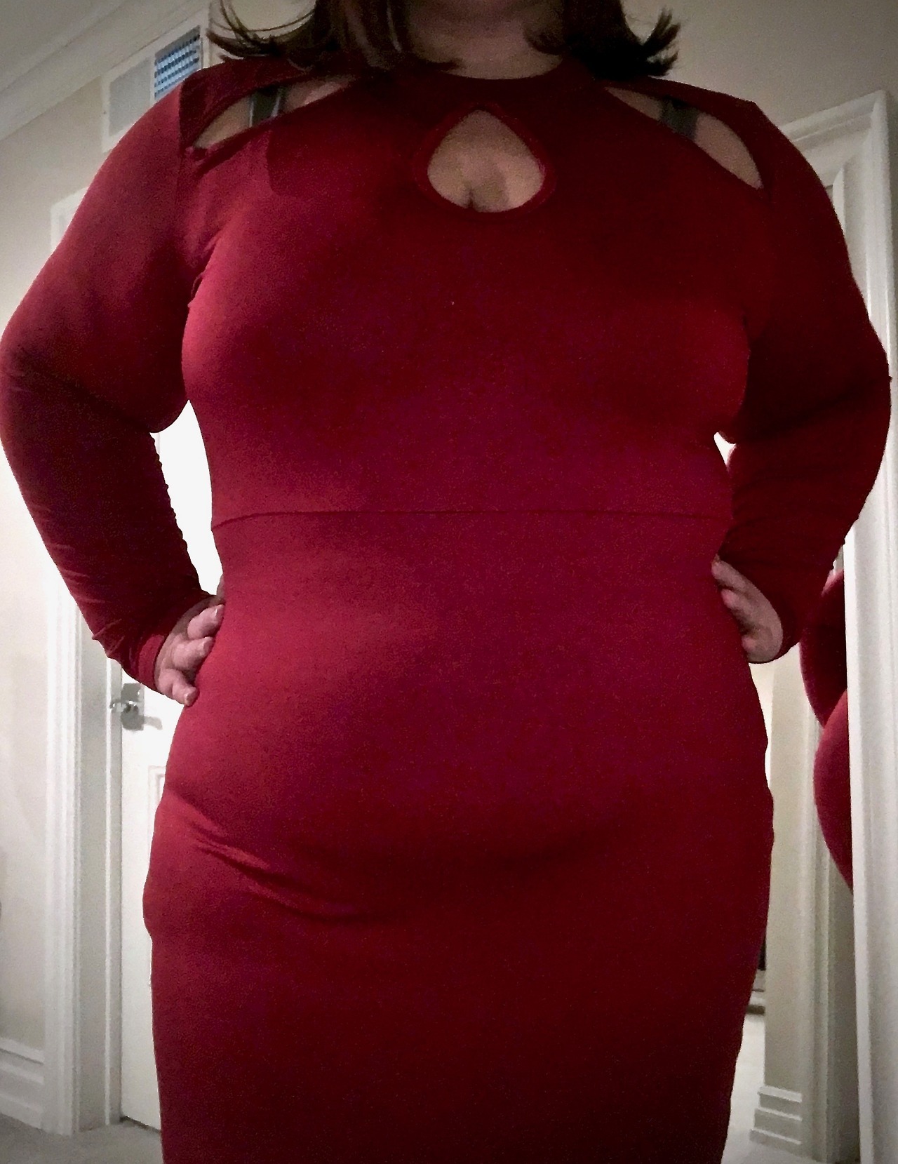 big-beautiful-princess:  Just bought this bright red dress. It is super tight and