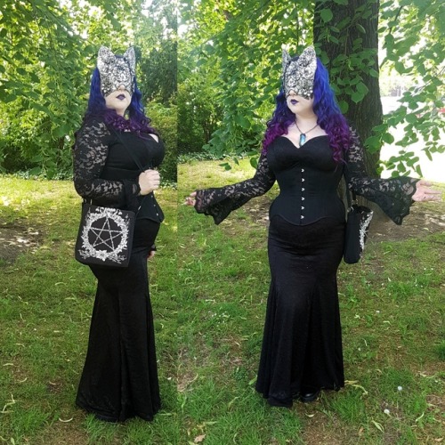 haus-of-grotesque:Here are my WGT outfits! ✨ All garments are from Corvus Corone (except the corset)