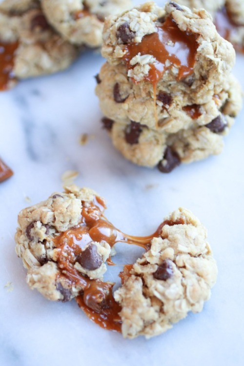 huffposttaste:  In defense of the classic chocolate chip cookie.  YUM
