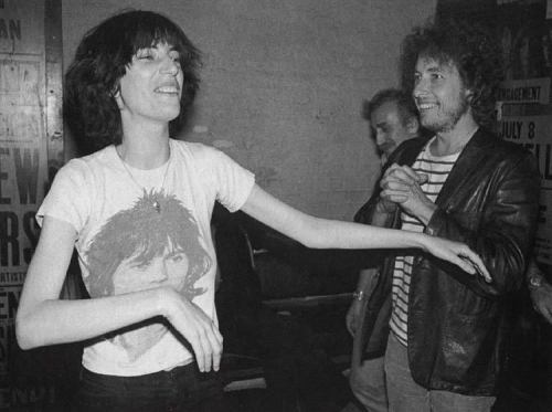 Dylan adoring Patti