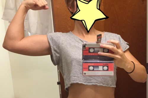maevling: @anon asking about my biceps No I don’t have big ones but they’re strong enoug