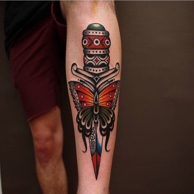 oldlinesblog:  #tattoo by @vic_james_  #tattoos #tattooart #tradition #traditional