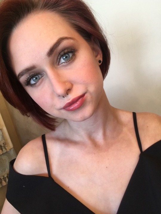 mslaughsalotblog:  Today at my sisters wedding. 😊 