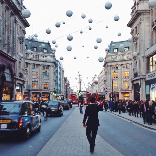 londongramer:  Morning #London! #Christmas decorations are up in #OxfordStreet already! #justsayin This beautiful street shot is by the amazing, the one and only … @alanisko ❤️