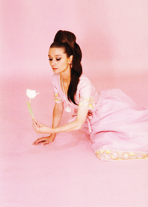miss-vanilla: Audrey Hepburn photographed by Cecil Beaton, 1964.