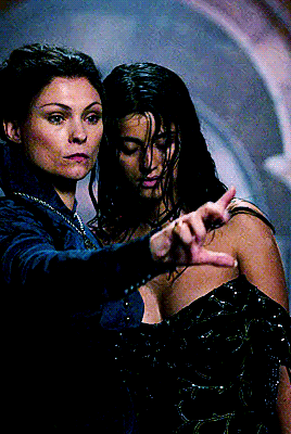 YENNEFER & TISSAIA + Parallels
