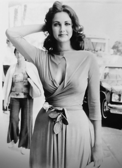 t0xika:  Lynda Carter - 1970s adult photos