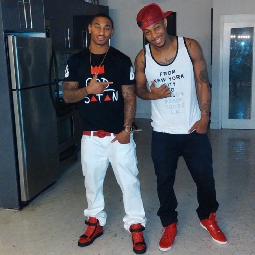 verse-caribbean-dude:  hoodsworld:  Loyce Means    Fuck With My Blog ;)   