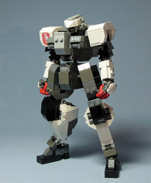 Rz-02a Astraea by FateHeart on Flickr.More robots here.