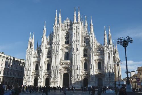 If you have the chance to go to Milan one day, don’t forget to climb on its Duomo (Cathedral) and li