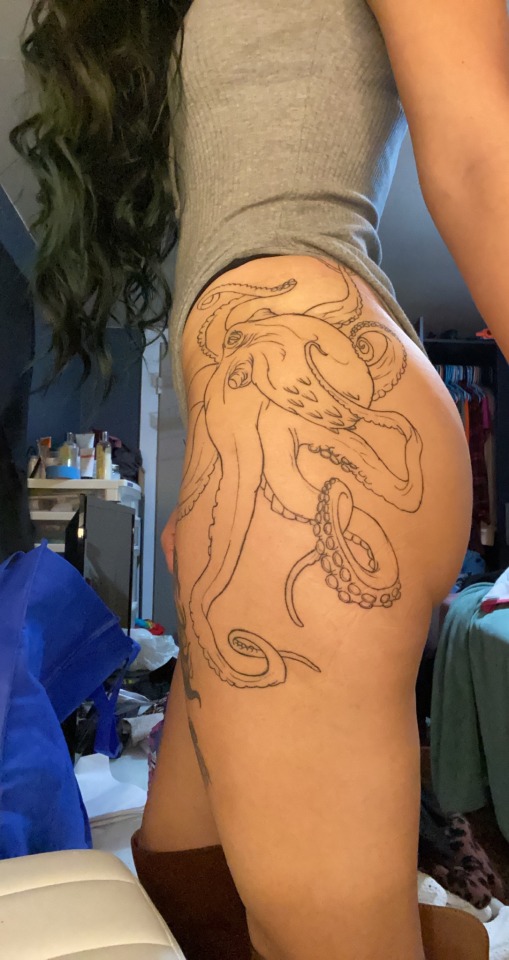 Octopus tattoo ass