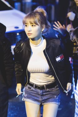 eyecandieskpop:  eyecandieskpop:TWICE Momo