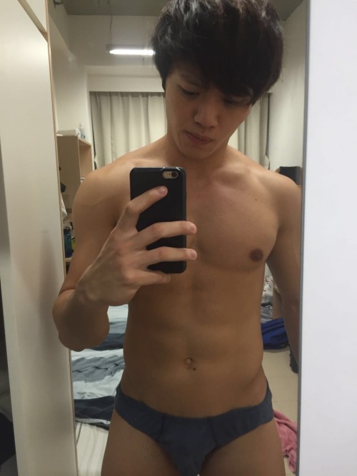 fuckyeahsgboy: taiwanmale: 體育生直男 Yums