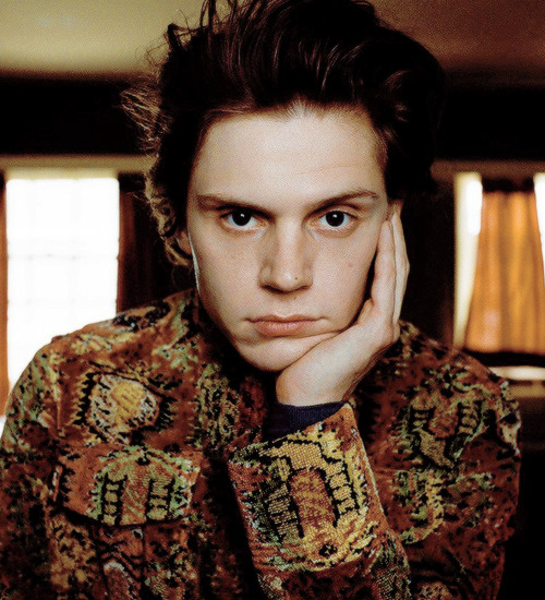 fckhurricane:  fionagoddess:  Evan Peters for Nylon Magazine (2015)  meu/mine 
