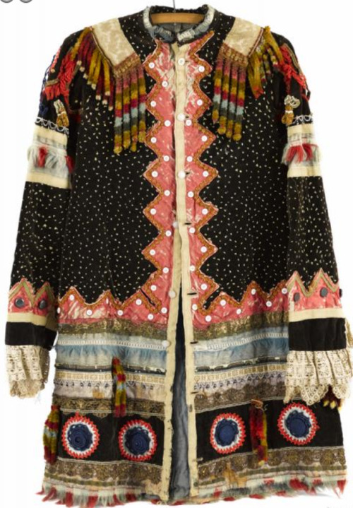 historyarchaeologyartefacts:Wedding coat, Leni Lenape (Native American), circa 1890 [954x1372]
