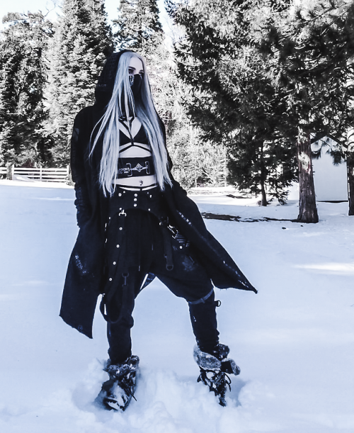 Winter is here. https://damascusapparel.comSpirit / Photo: https://www.instagram.com/cadet.christina