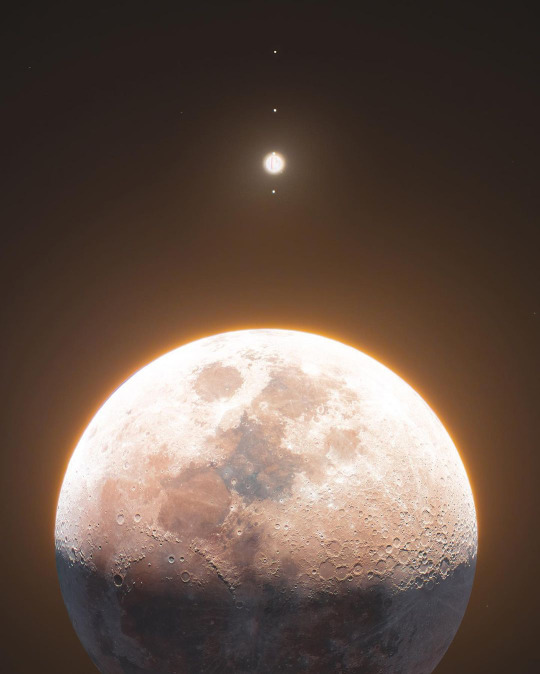 without-ado:Moon and Jupiter racing upwards l composite l Rami Ammoun