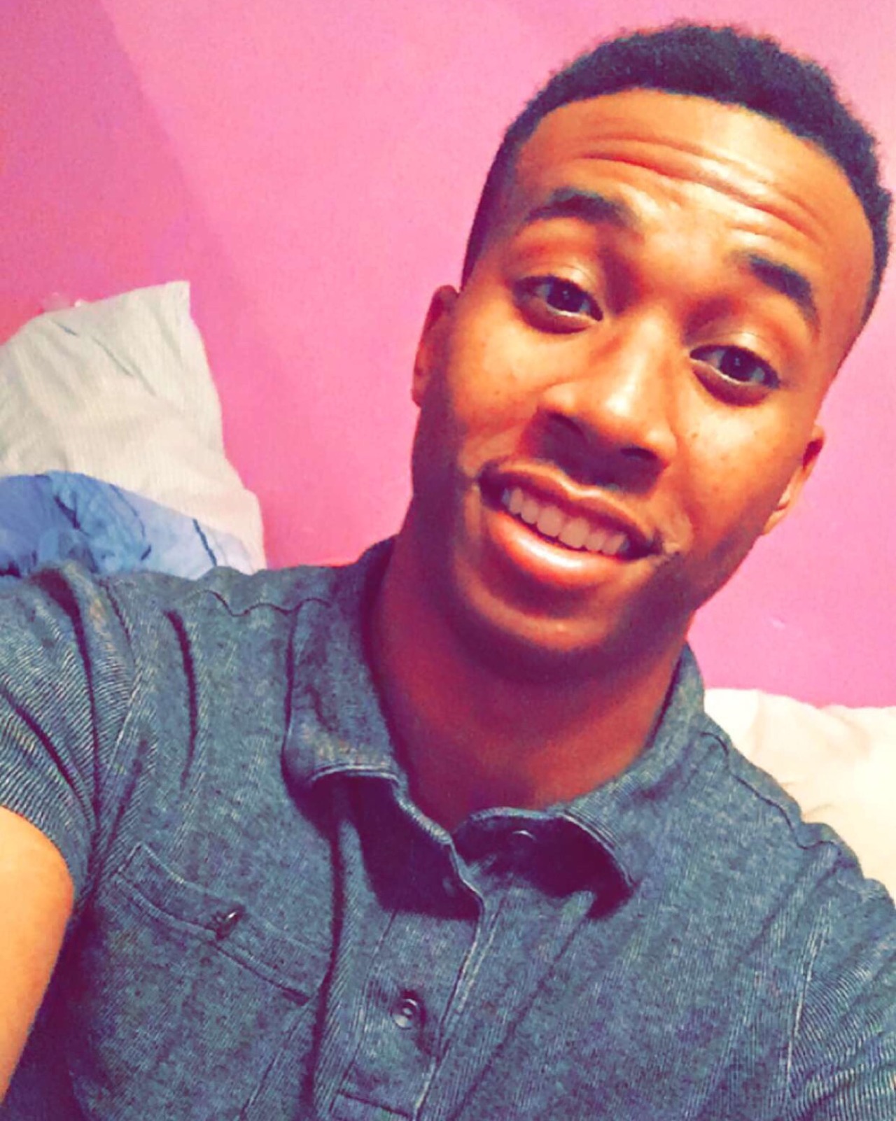 penguinfacee:  drewboigenius:  Love yourself or nobody will. Happy Blackout Everyone!