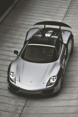 streetracenationclub:    Porsche 918   