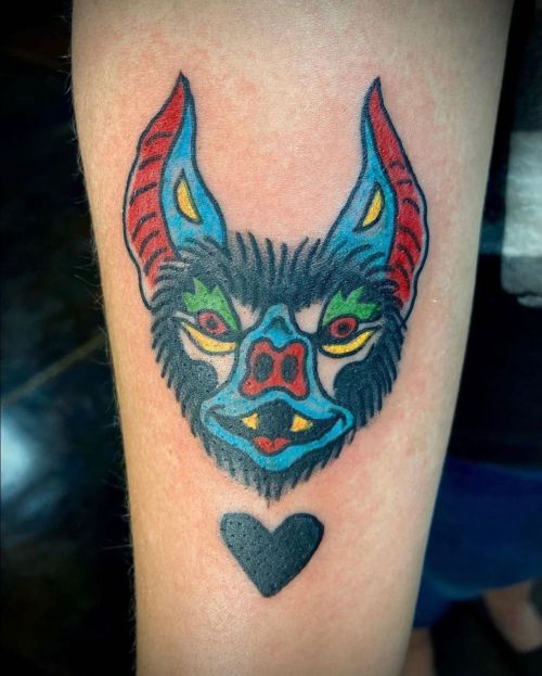 Bat head by @alligoodart for @bonnieappleseed  . . . . . . . . #ashevilletattoos #nctattooers #magic